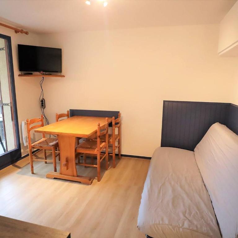 Appartement cosy 2 étoiles avec balcon et piscine – Idéal pour 4/5 pers. proche station de ski - Appartement 1 Chambre - 1