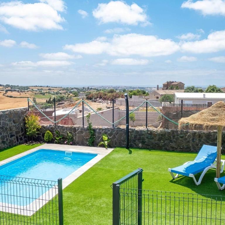 Chalet con piscina cerca de la playa - Casa - 6