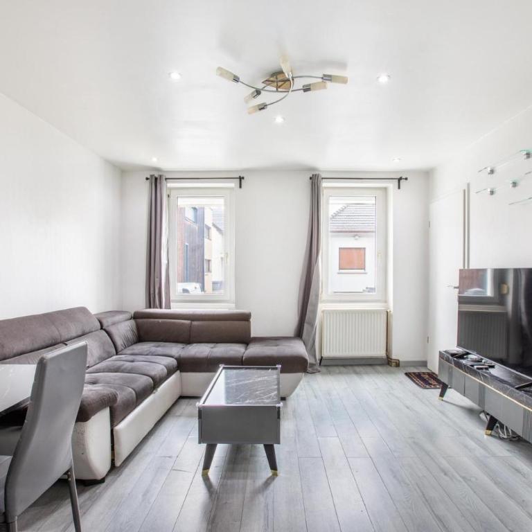 Appartement T3 avec Jacuzzi Privatif et Cour - Mulhouse - Apartment mit 2 Schlafzimmern - 17
