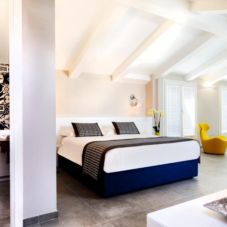 Best Western Plus Royal Superga Hotel - King Suite with Balcony - 5