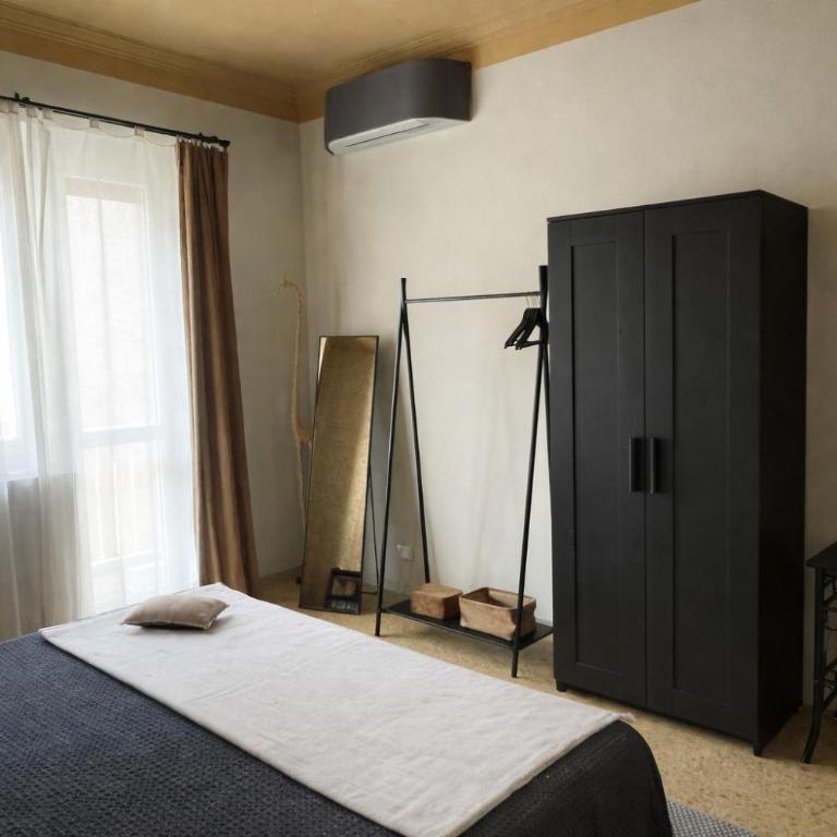 Two bedroom apartment with private parking - Two-Bedroom Apartment - 12