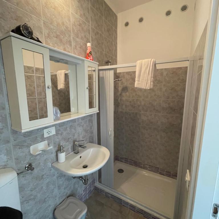 Le camere del Baldo parcheggio gratuito in centro storico - Camera Matrimoniale Deluxe con Balcone - 7