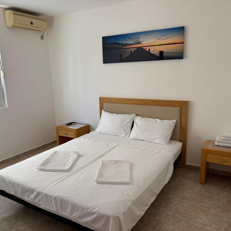 Guest House Ugljevarevic - Dvokrevetna Soba sa Bračnim Krevetom/Zasebnim Krevetima i Pogledom na More - 9