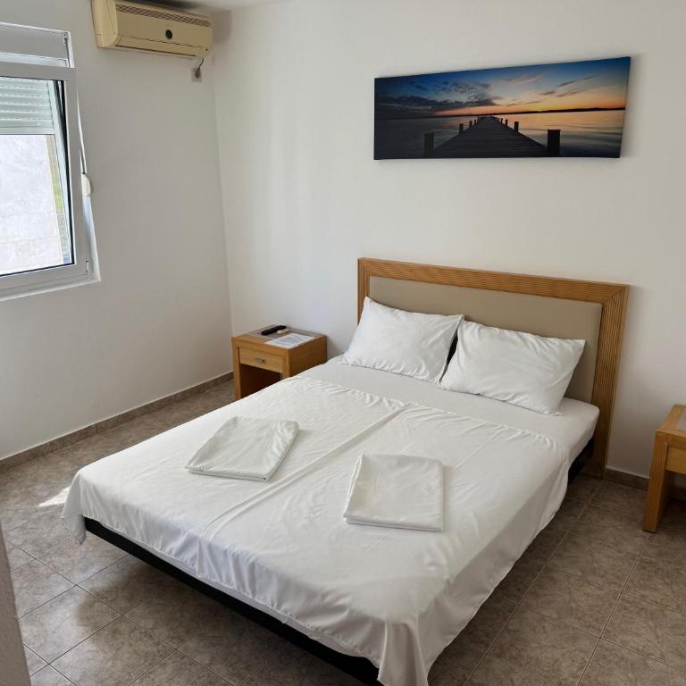 Guest House Ugljevarevic - Dvokrevetna Soba sa Bračnim Krevetom/Zasebnim Krevetima i Pogledom na More - 10