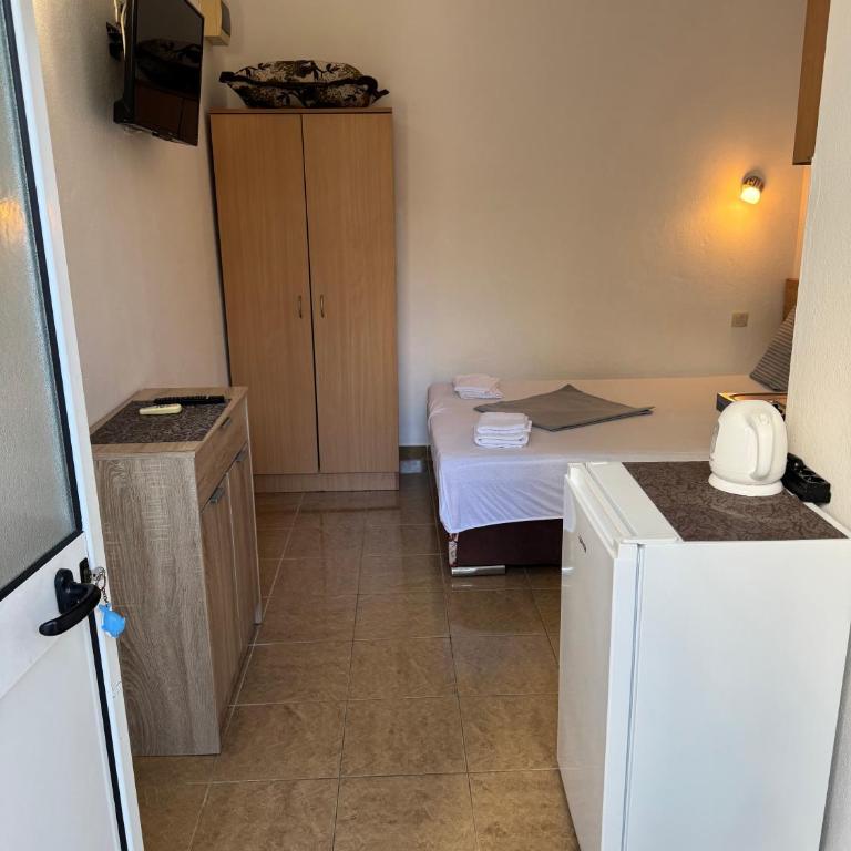 Guest House Ugljevarevic - Dvokrevetna Soba sa Bračnim Krevetom /2 Zasebna Kreveta i Sopstvenim Kupatilom - 9