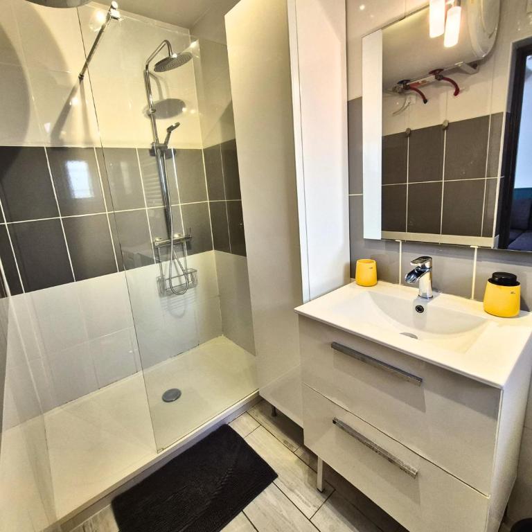 Cosy et calme en centre-ville Parking gratuit - Appartement 1 Chambre - 7