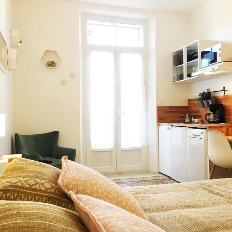 Magnifique Appartement avec cour extérieure privée - One-Bedroom Apartment - 2