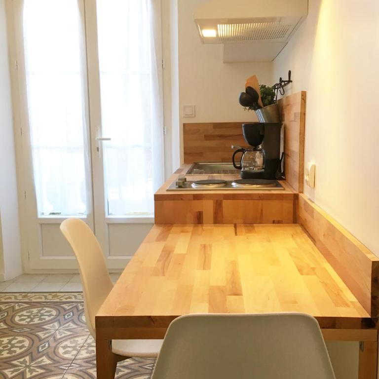 Magnifique Appartement avec cour extérieure privée - One-Bedroom Apartment - 7