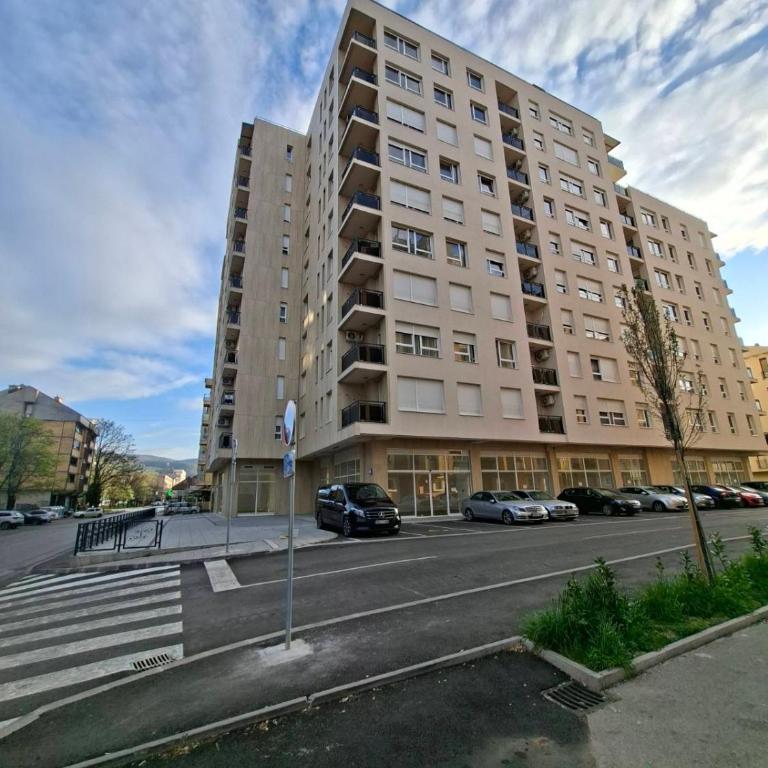 Olive NOOK - Two-Bedroom Apartment with Balcony - 59