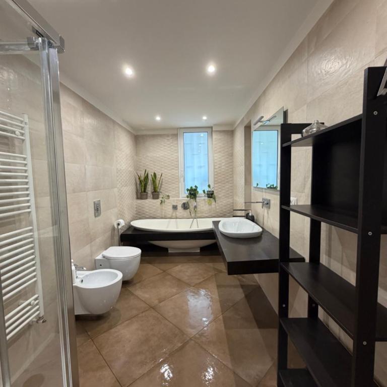 IndaHouse - Two-Bedroom Apartment with Balcony - 9
