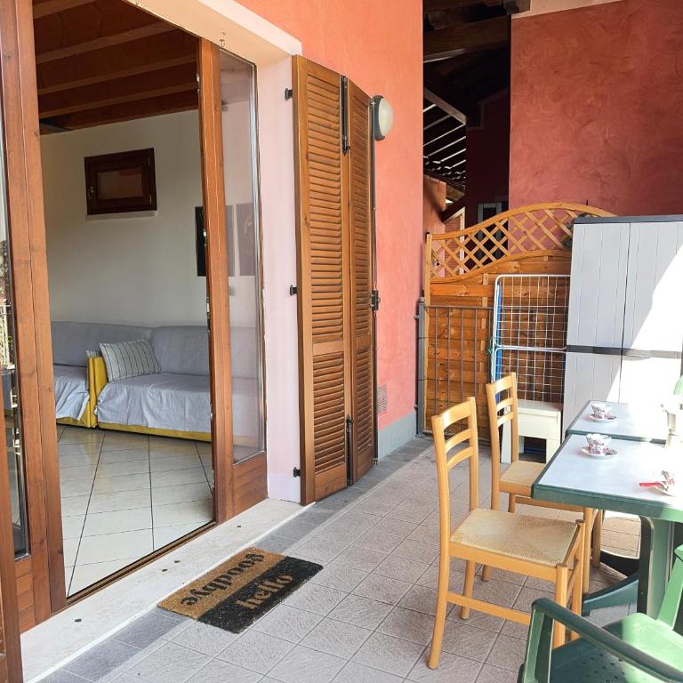Free Park and Swimming Pool, Centre of Peschiera - One-Bedroom Apartment - 6