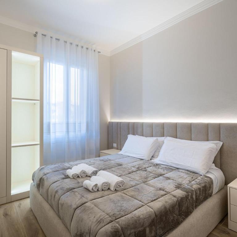 Dimora Marcello Luxury Apartment Florence - Three-Bedroom Deluxe Apartment - 14
