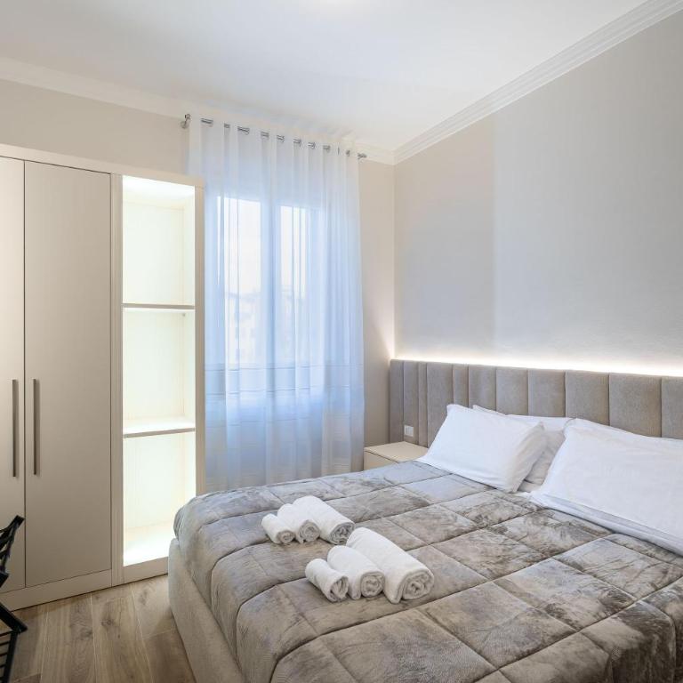 Dimora Marcello Luxury Apartment Florence - Three-Bedroom Deluxe Apartment - 17