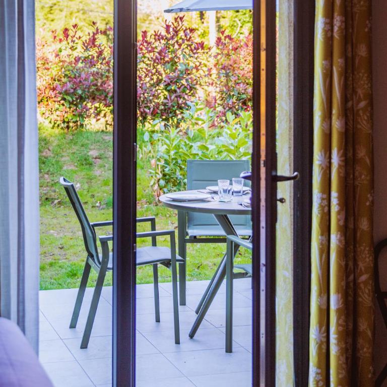 Hotel Le Mas de Castel - Piscine chauffee - Studio avec Terrasse - 10