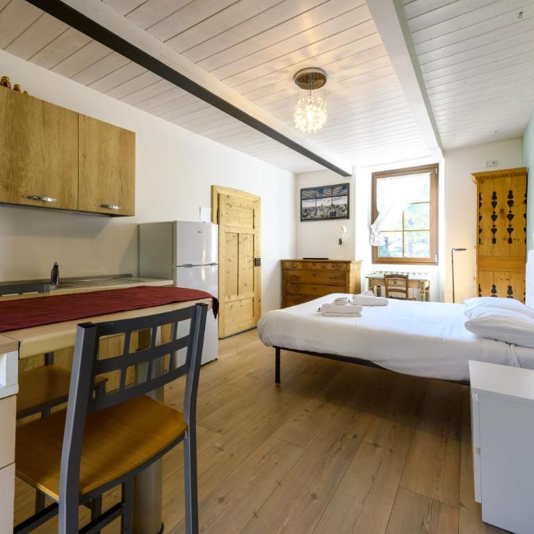 Casa Vacanza Nonna Pia I & III in "Piazza Basilica" - Habitación Doble con balcón - 15