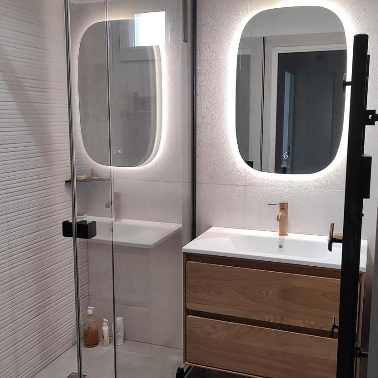Chambre chez l'habitant à 900m de la PartDieu - Chambre Double avec Salle de Bains Commune - 4