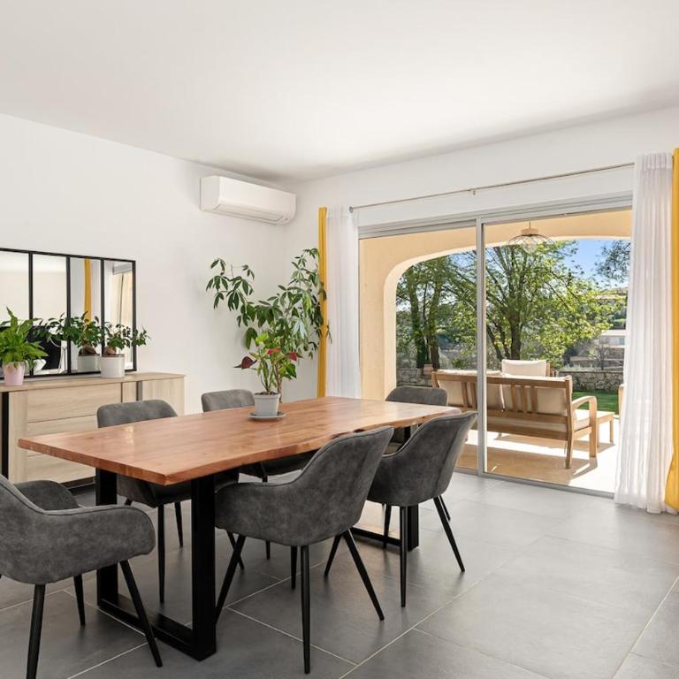 Superbe villa avec piscine proche de Cannes - Villa avec Piscine Privée - 9