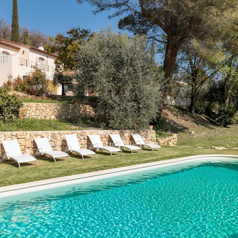 Superbe villa avec piscine proche de Cannes - Villa avec Piscine Privée - 1