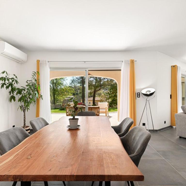 Superbe villa avec piscine proche de Cannes - Villa avec Piscine Privée - 15
