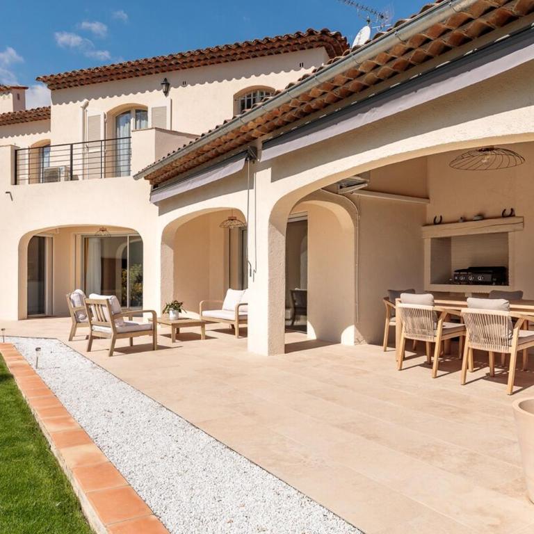 Superbe villa avec piscine proche de Cannes - Villa avec Piscine Privée - 17