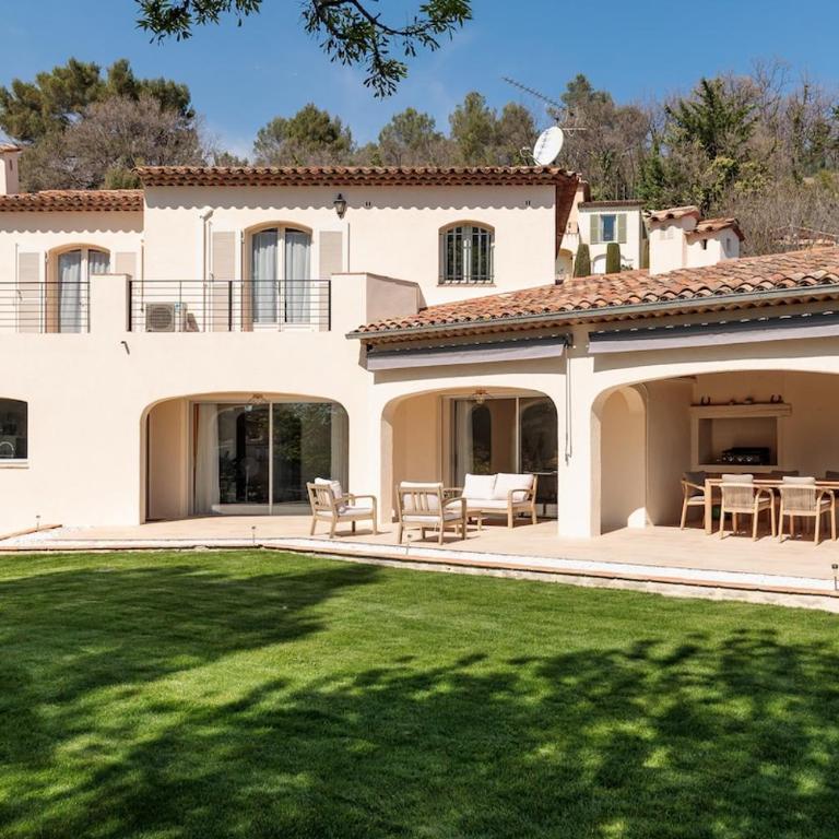Superbe villa avec piscine proche de Cannes - Villa avec Piscine Privée - 28