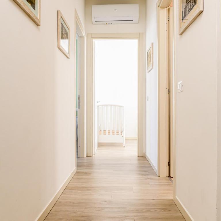 Maison Gabry - a 50mt da Santa Chiara - Appartamento con 3 Camere da Letto - 28