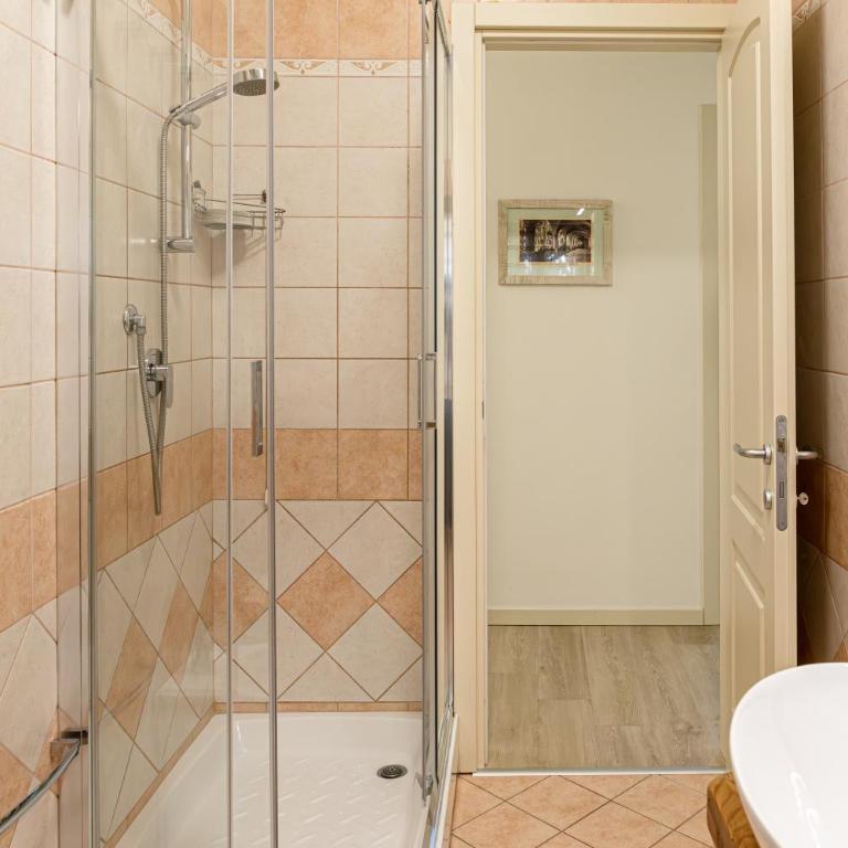 Maison Gabry - a 50mt da Santa Chiara - Appartamento con 3 Camere da Letto - 23
