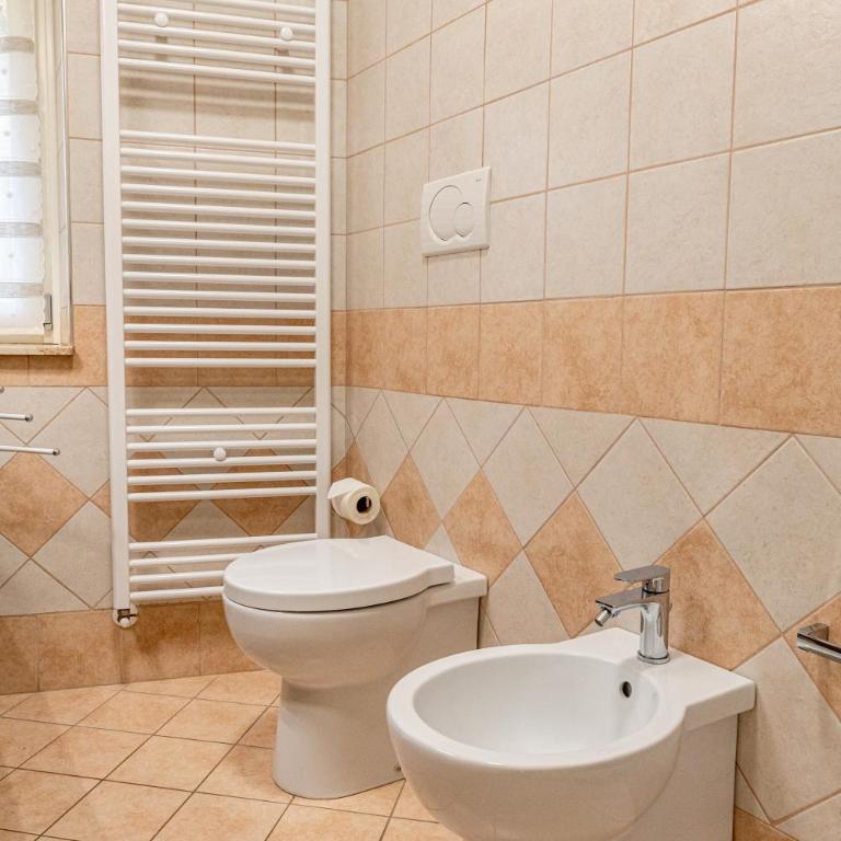 Maison Gabry - a 50mt da Santa Chiara - Appartamento con 3 Camere da Letto - 24