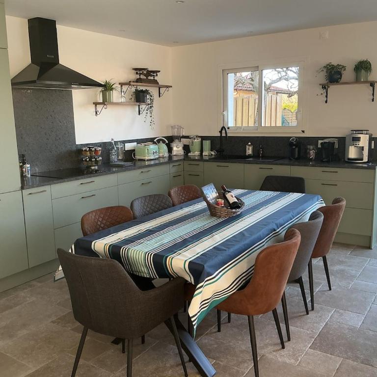 Maison de vacances Helios - Three-Bedroom House - 14