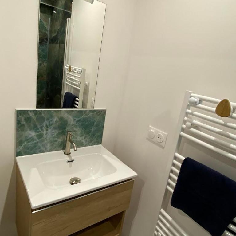 Maison de vacances Helios - Three-Bedroom House - 28