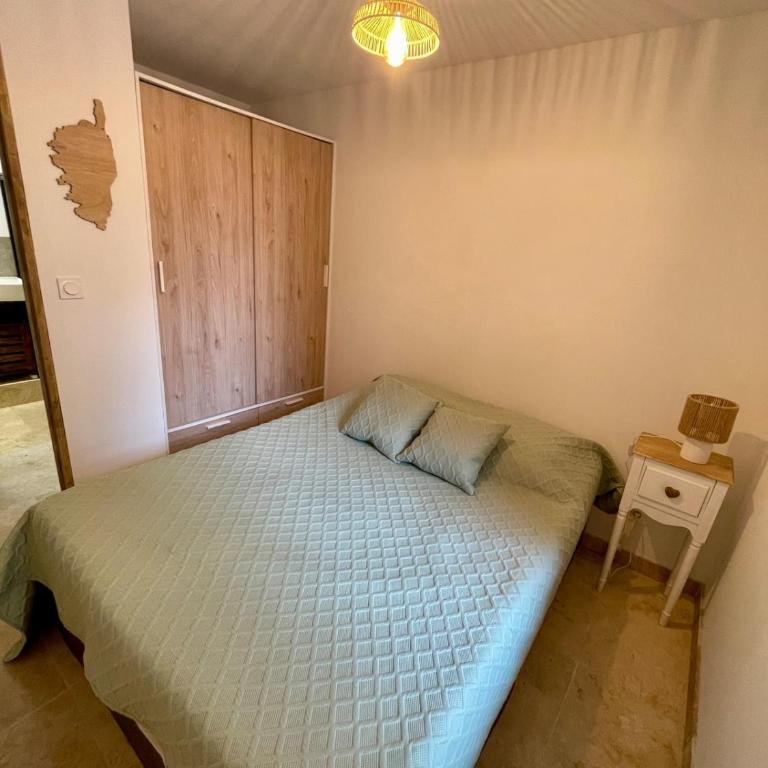 Location estivale 4 à 7 personnes Santa Giulia - Appartement 2 Chambres - Vue sur Mer - 8