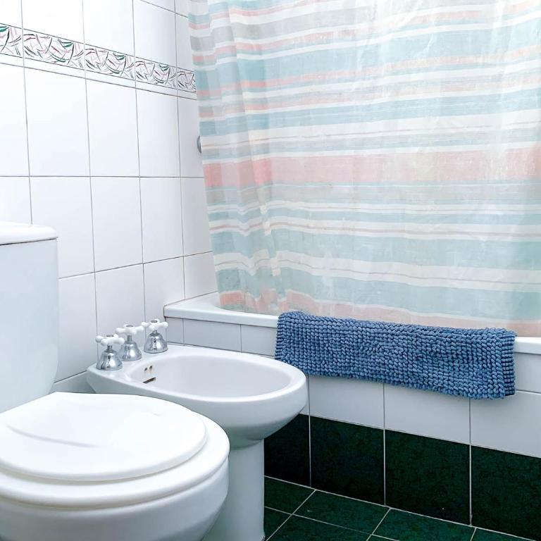 Casa Avellaneda I 12 pax - A 6 cuadras Arístides - Three-Bedroom House - 32
