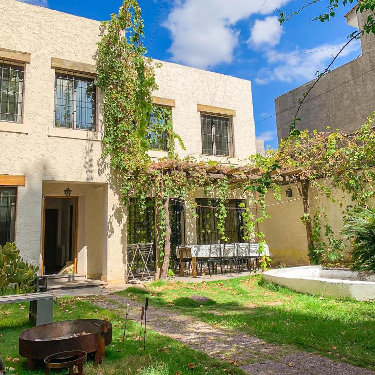 Casa Avellaneda I 12 pax - A 6 cuadras Arístides - Three-Bedroom House - 1