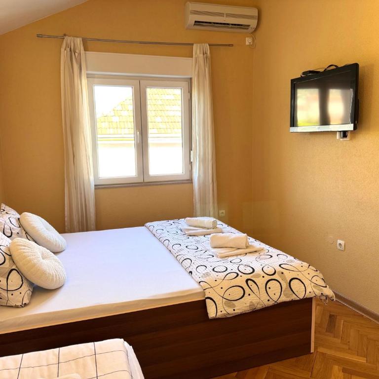 Central Stay Mostar - Triple Room - 4