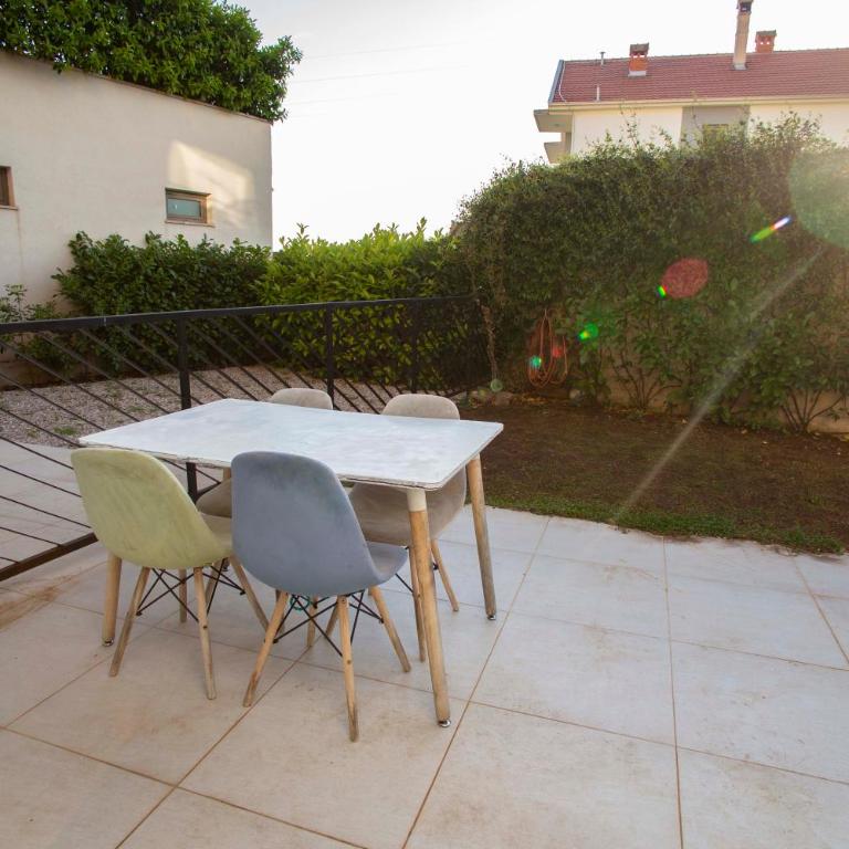 One Bedroom Apt Near Center with Pool and Garden - Apartman sa 1 Spavaćom Sobom - 14
