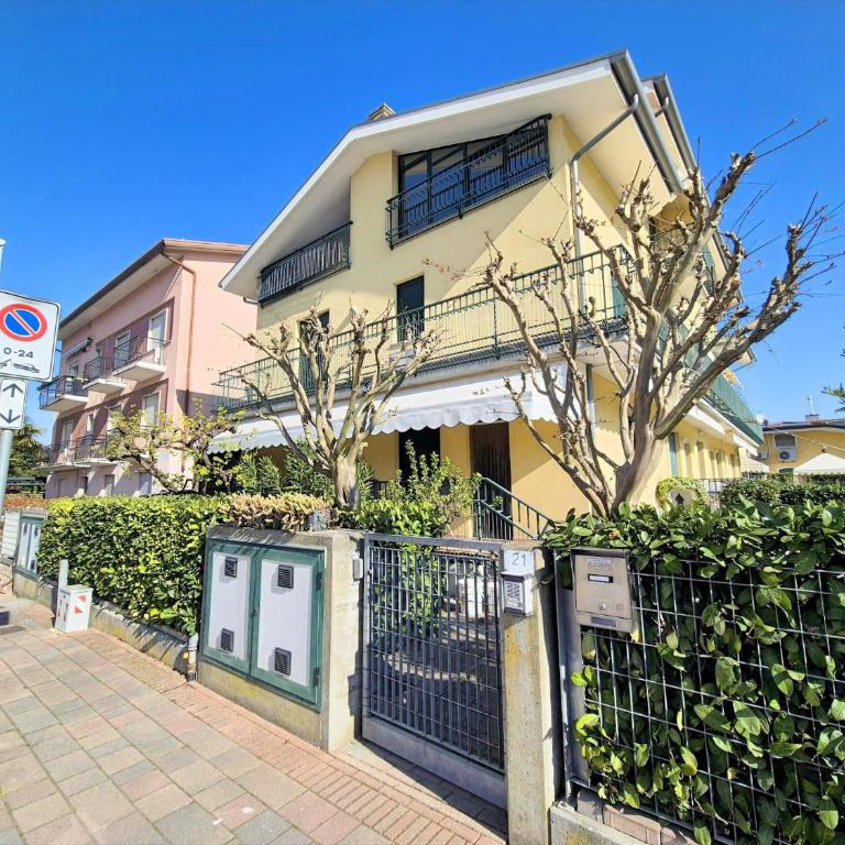 Cà delle Mimose - Appartamento con 2 Camere da Letto, Balcone e Terrazza - 5