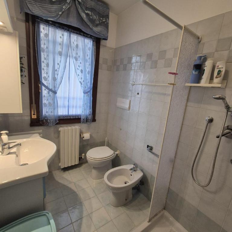 Cà delle Mimose - Appartamento con 2 Camere da Letto, Balcone e Terrazza - 15