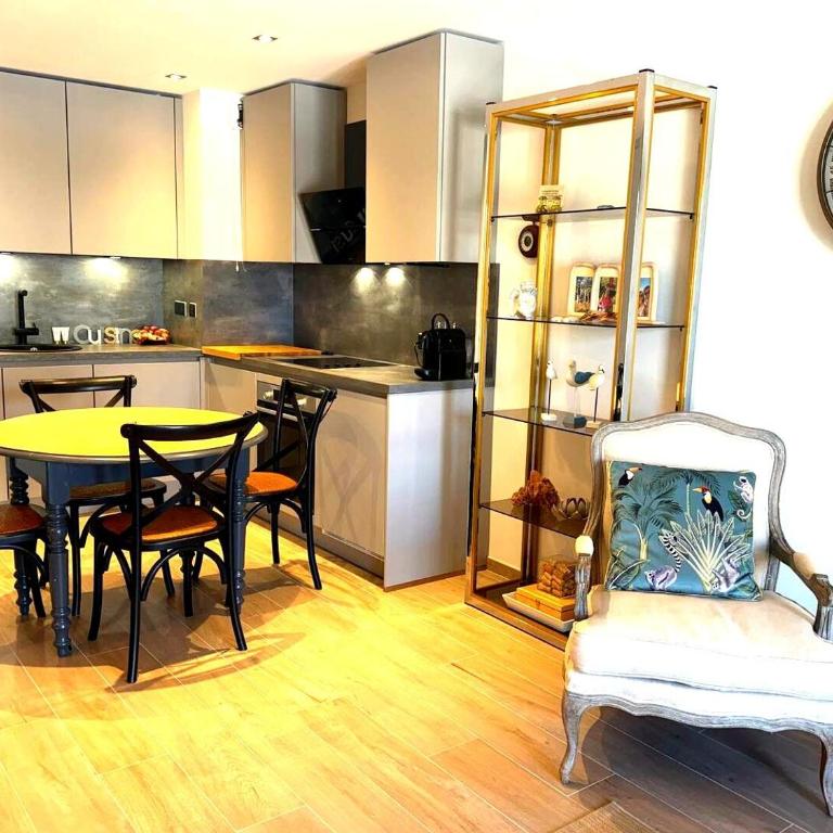 Magnifique T1 face au port, 2 piscines et golf ! - Appartement 1 Chambre - 4