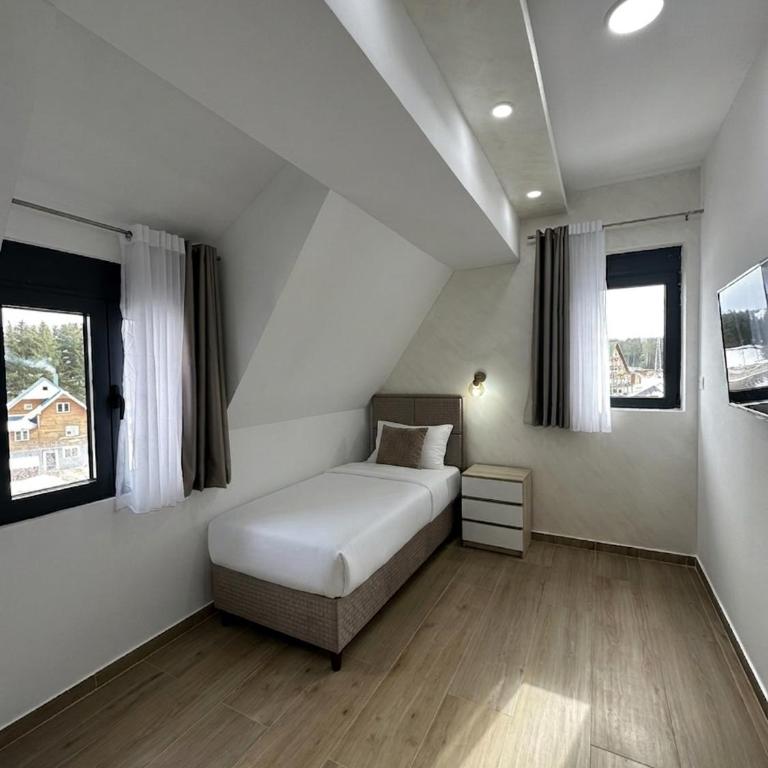 Srebrna Jela - Deluxe Triple Room - 9