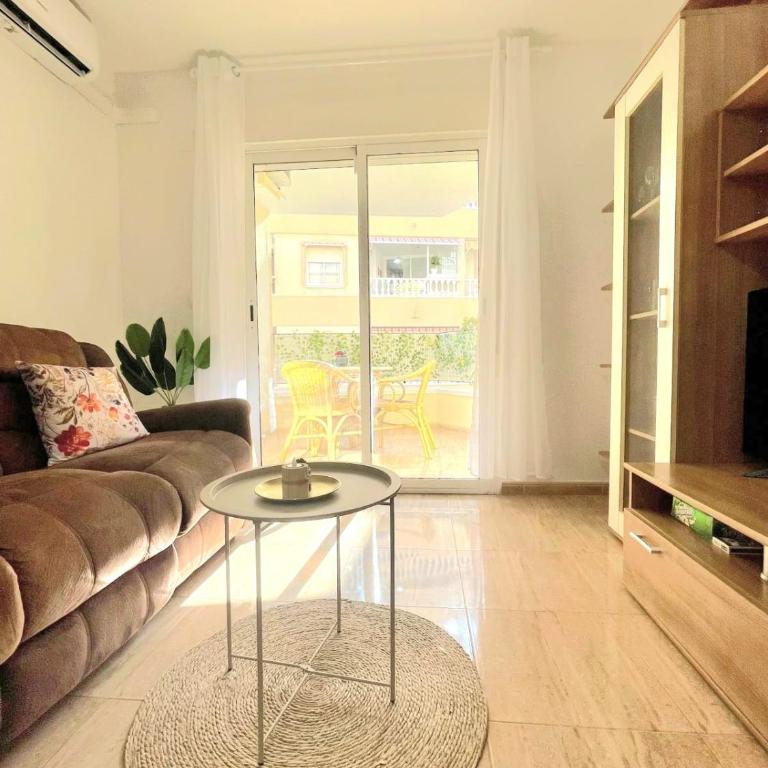 Apartment with two bedrooms, and spacious balcony - Apartamento de 2 dormitorios - 16