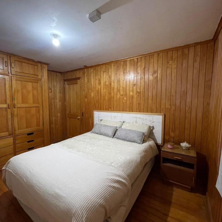 Habitación amplia, acogedora y cálida - Double Room with Private Bathroom - 1