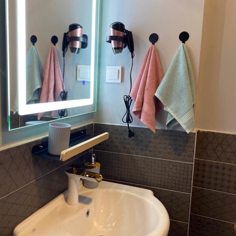 City Suites Budva - Economy Double Room - 4