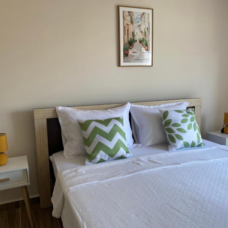 City Suites Budva - Deluxe Double Room with Balcony - 23