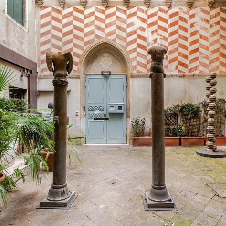 Heart of Venice 5m to Grand Canal & St Mark - Two-Bedroom Apartment - 12