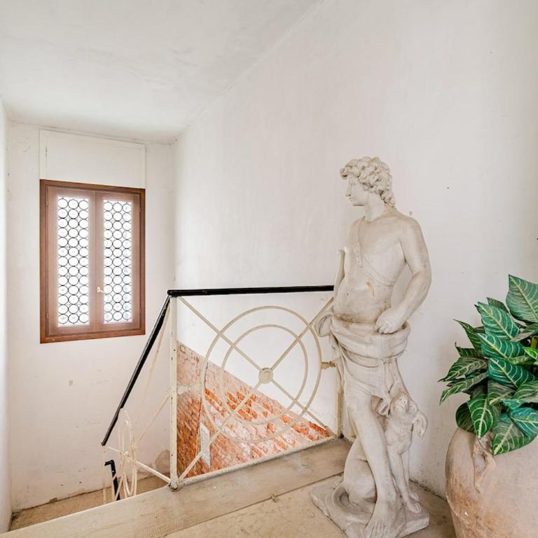 Heart of Venice 5m to Grand Canal & St Mark - Two-Bedroom Apartment - 13