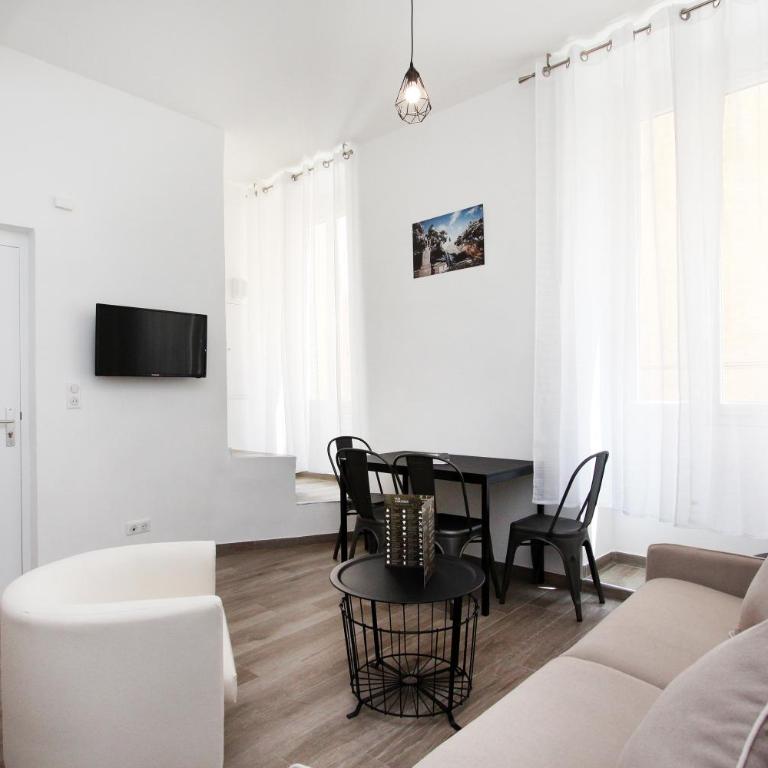 Appartements T2 Rue Conventionnel Chiappe, quartier Citadelle port - Appartamento con 1 Camera da Letto - 7