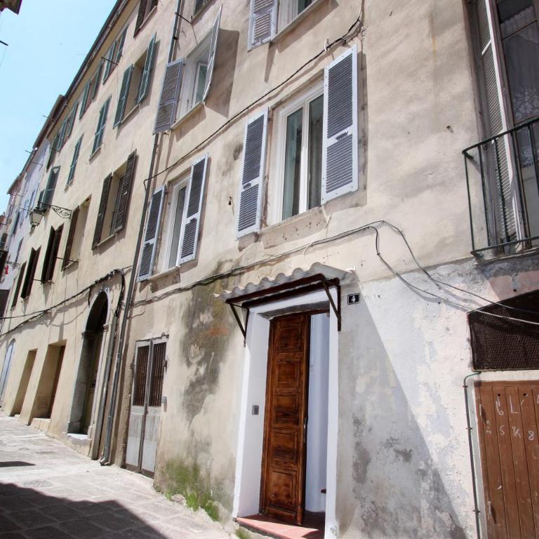 Appartements T2 Rue Conventionnel Chiappe, quartier Citadelle port - Appartamento con 1 Camera da Letto - 17