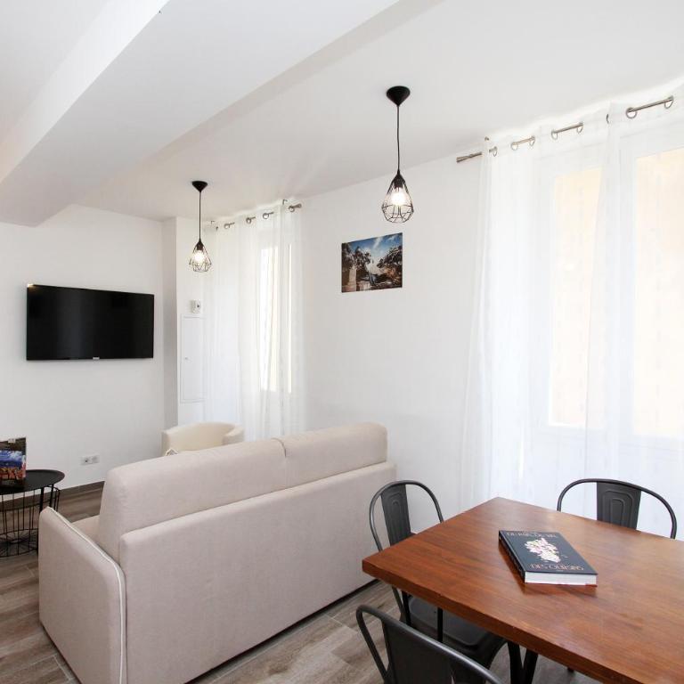 Appartements T2 Rue Conventionnel Chiappe, quartier Citadelle port - Appartamento con 1 Camera da Letto - 2