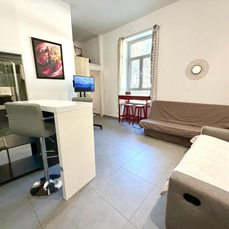 Cocon Urbain 44m2 pour 2 à 4 personnes - Appartement 1 Chambre - Vue sur Ville - 7