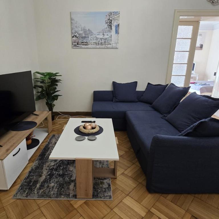 Old Town Echo - One-Bedroom Apartment with Balcony and City View - 1